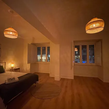 Frühstückspension Quarto Aconchegante Com Varanda E Vista No Chiado Lissabon