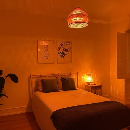 Quarto Aconchegante Com Varanda E Vista No Chiado Frühstückspension